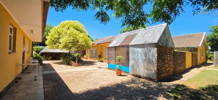3 Bedroom Property for Sale in La Hoff North West